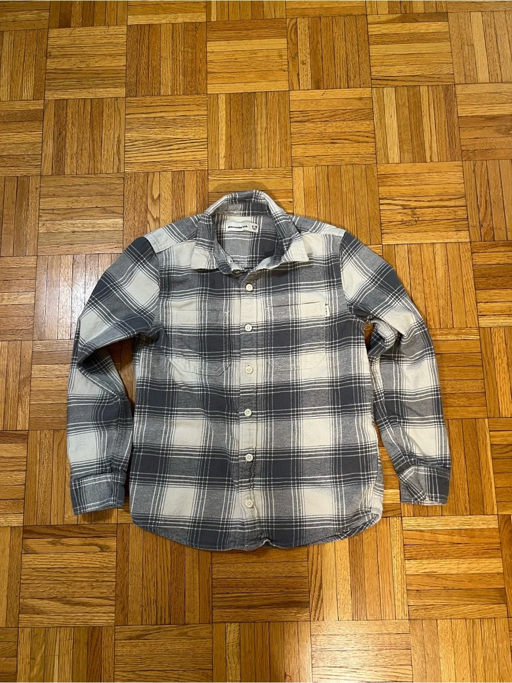 Preppy with a little grunge abercrombie kids Gray and White Plaid Shirt 9 years